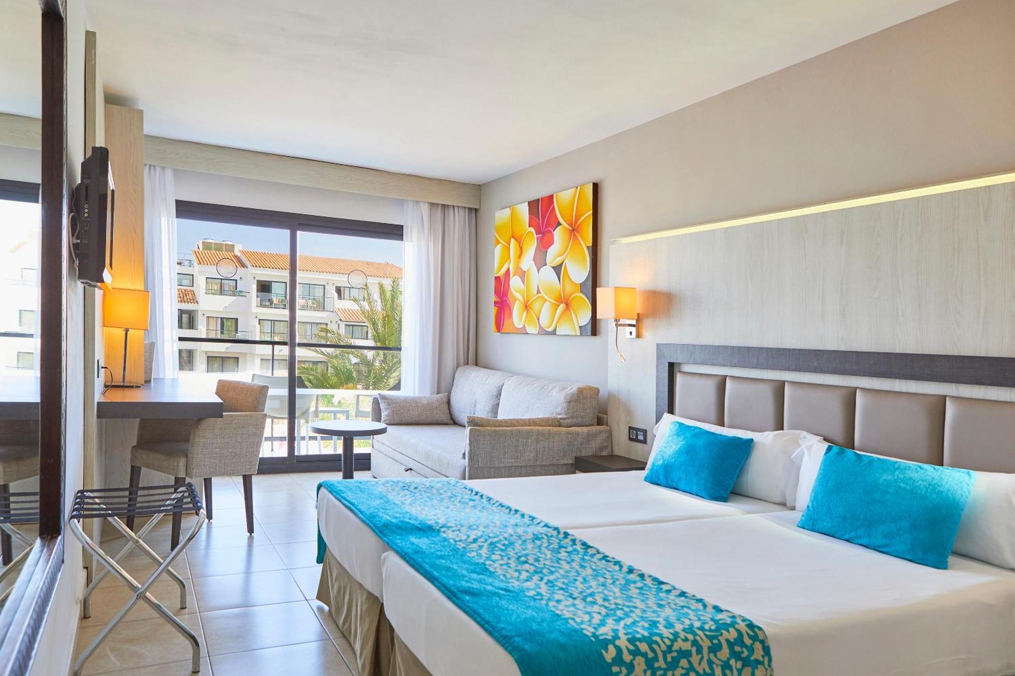 Fergus Style Bahamas (Adults Only) Hotel Platja d'en Bossa Eksteriør billede
